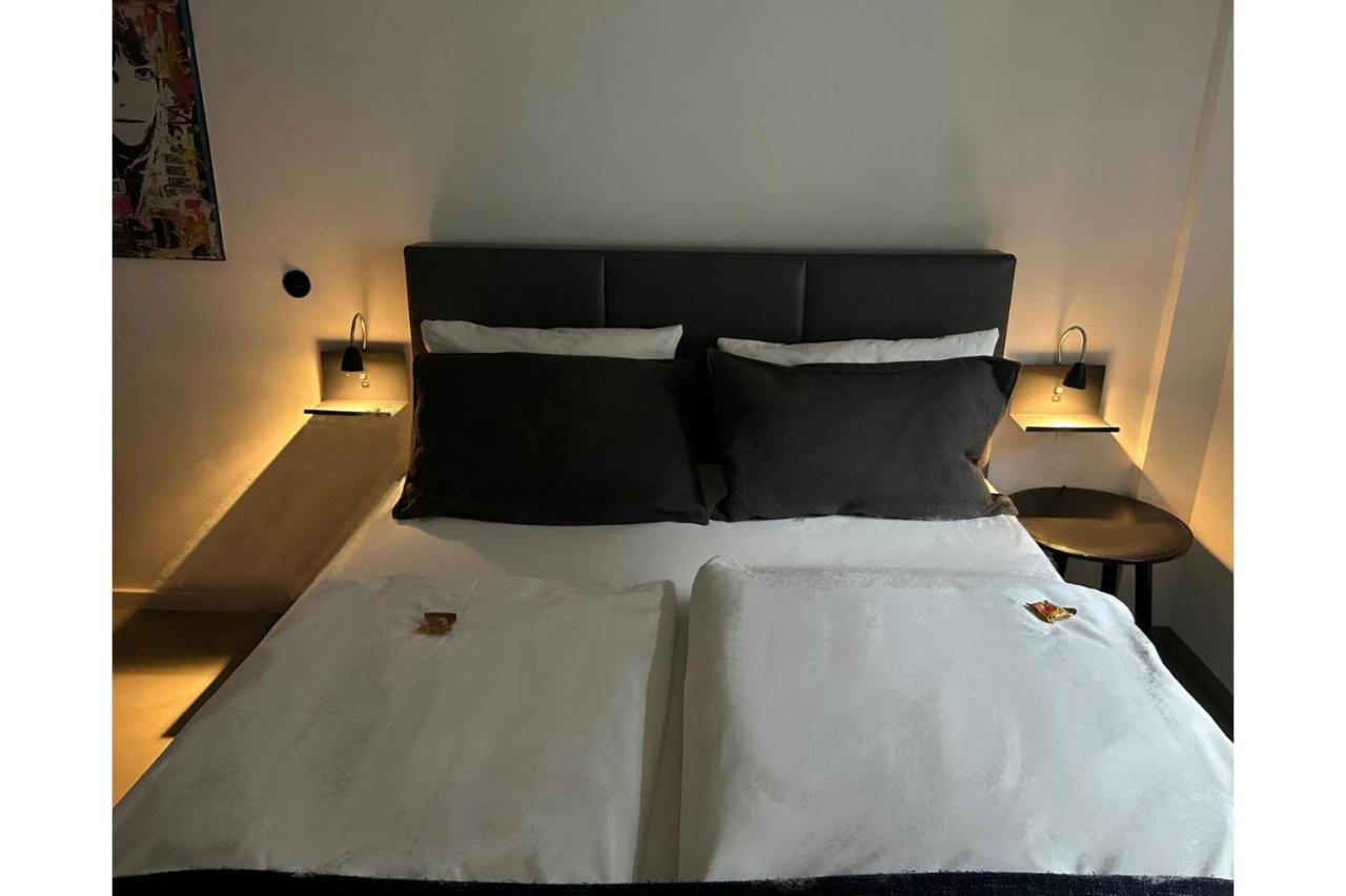 Square Rooms 8 Dusseldorf Luaran gambar
