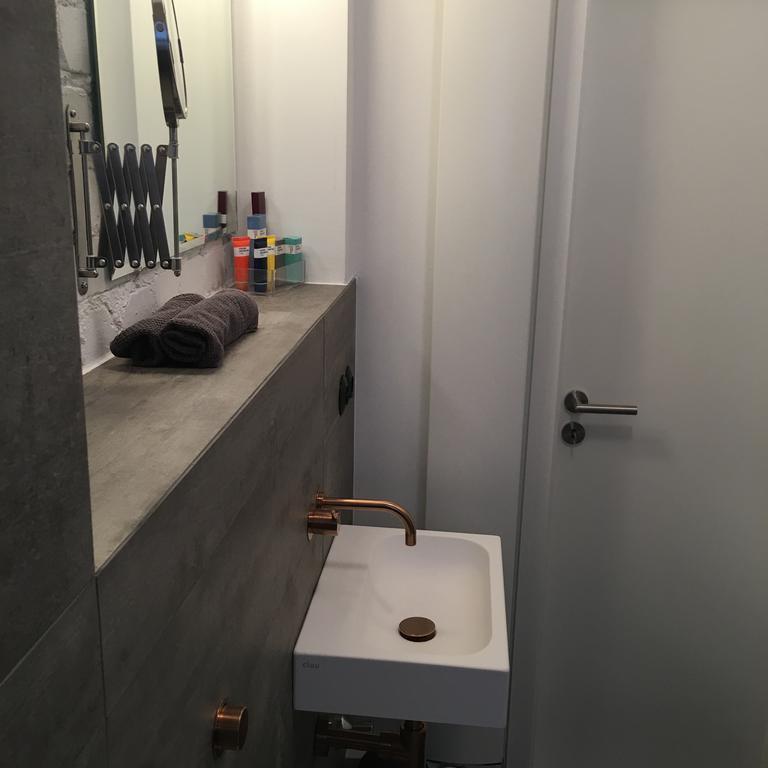 Square Rooms 8 Dusseldorf Bilik gambar